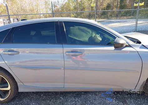 2022 Honda Accord Sport 2.0T z USA, uszkodzony, nr VIN 1HGCV2F37NA001810